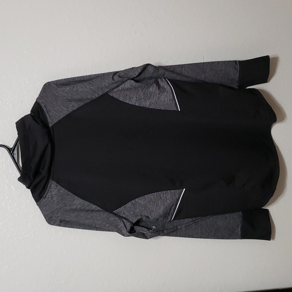 Avia Sweater, Color Black and Gray, SIze L - Picture 15 of 15